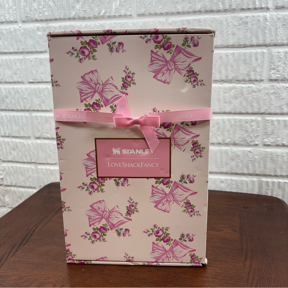 Love Shack Fancy x Stanley Tumbler 40oz Rosa Beaux Bow New in Box - Picture 2 of 8